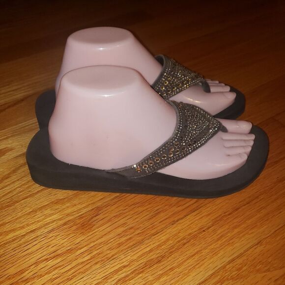 Yellow box brown leather flip flops - Picture 1 of 5